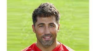 Gavin Henson's Instagram, Twitter & Facebook