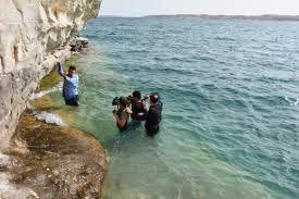 Atatürk barajı haberleri ile ilgili son dakika gelişmeleri, en sıcak haberler ve geçmişten bugüne tüm atatürk barajı. Ataturk Barajinda Su Cekilince Tas Devri Resimleri Ortaya Cikti Haberi Arkeolojik Haber Arkeoloji Haber Arkeoloji Haberleri