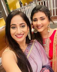 When 'Netra' meets 'Dada Kaka' from Thipkyanchi Rangoli' @star_pravah in  New Jersey, US ❤️ So happy to meet Legendary actor Sharad dada  @sharadponkshe and watch him perform live