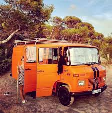 What A Beast Mercedes Benz T2 Follow Vanlifedistrict For More By Fabianfiechter Konradlippert Wilmaleskowitsch Also Chec Van Life Mercedes Camper Van