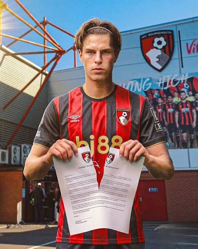 Alex Scott contract standoff at Bournemouth