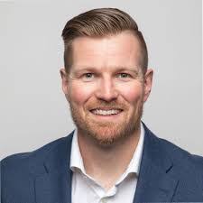 Brad Loucks's Instagram, Twitter & Facebook