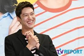 The tvn historical fusion drama is about a man from modern times whose soul is trapped in the body of a queen from. Na In Woo ë‚˜ì¸ìš° Picture Gallery Hancinema The Korean Movie And Drama Database