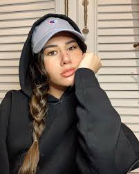 Sibil Cetinkaya On Instagram Cay Cekirdek Saatimiz Gelmis Bulunmakta In 2020 Instagram
