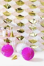 Diy Scallop Fringed Backdrop For The Reject Shop Fringe Backdrops Backdrops For Parties Handmade Holiday