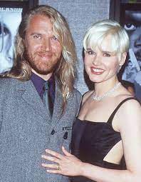 Finnish producer renny harlin was born in riihimaki (finland) march 15, 1959. Sisko Paljastaa Nain Renny Harlin Ja Geena Davis Erosivat