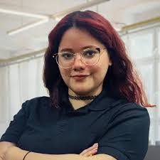 Yesenia Navas's Instagram, Twitter & Facebook