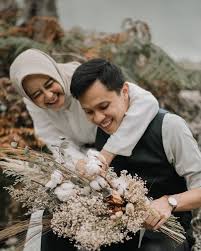 Check spelling or type a new query. 30 Foto Prewedding Hijab Casual Indoor Outdoor