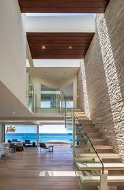Maison D Architecte De Prestige A Malibu Californie Com Imagens Casa De Fim De Semana Estilos De Casa Arquitetura De Casa
