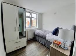 Good transport link, private part in the garden, 5min walk to town. Ivrdbto1bpojtm