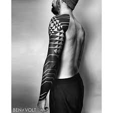 She filled the heart tattoo with galaxy print, changed the triangle tattoo into a slice of watermelon, and got the eye on her ring finger colored. Ben Volt Benvolt Fotos Y Videos De Instagram Shoulder Armor Tattoo Black Ink Tattoos Half Sleeve Tattoos For Guys
