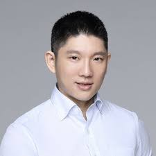 Eric Yang (@bilinguallens) • Threads, Say more