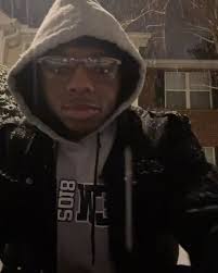 Living my life cuz it’s snowing 🎶 #SNOWSevenEight #SnewedIn  #AlphasInSnow😭❄️