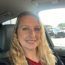 Dawn Gwinn's Instagram, Twitter & Facebook