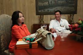 This is the official facebook account of davao city mayor rodrigo duterte. Gloria Arroyo Vows Unwavering Support For Birthday Boy Duterte