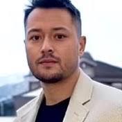 Ruth Boren's Instagram, Twitter & Facebook