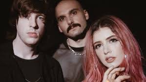 Dan Gow's Instagram, Twitter & Facebook