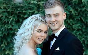 Гросу и комков познакомились на съемочной площадке. Alina Grosu I Aleksandr Komkov Otkrovenno Rasskazali O Zhelaemom Kolichestve Detej Rbk Ukraina