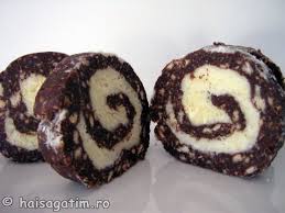 Foaia de biscuiti, 400 gr biscuiti simpli, 300 ml lapte, 100 gr unt, 2 linguri cacao, 1 lingurita esenta de rom, 1 varf cutit sare, 250 gr mascarpone, 150 gr nuca de cocos, 100 gr zahar, 2 plicuri zahar vanilat. Salam De Biscuiti Si Cocos Hai SÄƒ GÄƒtim Cu Amalia