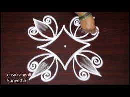 Pin By Nagaveni Reddy Chinnireddy On Rangoli Designs In 2020 Small Rangoli Design Rangoli Kolam Designs Rangoli Border Designs
