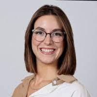 Courtney Snedeker's Instagram, Twitter & Facebook