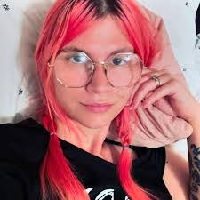 Heather Belle's Instagram, Twitter & Facebook