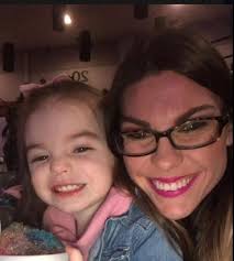 Heather Stinchcomb's Instagram, Twitter & Facebook