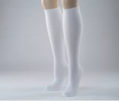With a classic cable knit design and durable construction, these girls' socks are always in style. White Knee High Socks Highland Dance Shop