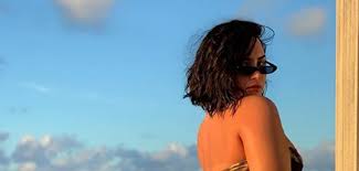 We would like to let you know that salome__lng also knows as salome lang. Demi Lovato Steht Zu Ihrem Korper Top Online