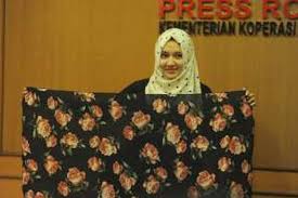 Hal ini berkaitan dengan keberadaan proposal tersebut yang tentunya akan. Bermodal Uang Jajan Dan Anti Gengsi Dara Cantik Ini Sukses Berbisnis Hijab Halaman All Kompas Com