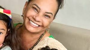 Solange Couto encanta ao postar foto rara com os netos: 'Um tempo especial' 