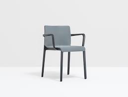 Volt 676 Restaurant Chairs From Pedrali Chair Chair Design Restaurant Chairs