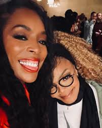 If you search the websleuths site for Tammi and Jack Smith, there's a lot  of commentary and article snips from real time 2009.