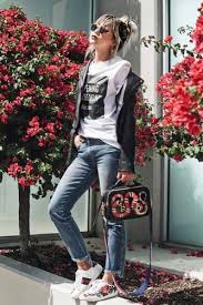 Those with a fat face but long hair length can easily get the style of long waves done. How To Style Your Hair So That It Matches Your Tomboy Outfits