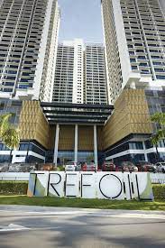 Set in shah alam, escott ll trefoil setia alam offers accommodations with free wifi, air conditioning, a restaurant and access to a garden with an outdoor pool. Trefoil Setia City Apartment Meru