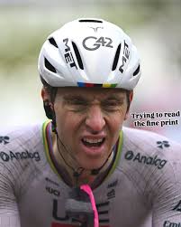 Incredible speed from Michael Storer of Tudor Pro Cycling to storm past the  leading trio with about 1.6km or 1 mile to go at Trofeo Laigueglia  #TudorProCycling #MichaelStorer #ProCycling #italiancycling  #trofeolaigueglia #bmc @