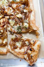 Caramelized Onion Tart With Gorgonzola And Brie Recipe Simplyrecipes Com Rezept Rezepte Kochrezepte Kochen Und Backen