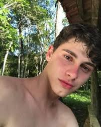 Upptäck 150 Milo Pierce- och killar-idéer