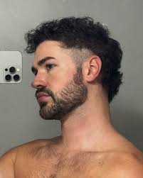 chartreuse x #art #sketch #drawing #artist #prismacolor #charcoaldrawing  #graphitedrawing #greenhair #chartreuse #lemonlime #lime #neon