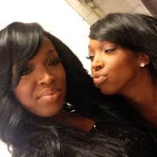 Malika & Khadijah Take the Cutest Instagram Pics—Look!