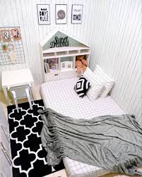 Pemilihan desain kamar tidur konsep hitam putih adalah ruangan yang didominasi dengan cat dinding hitam putih. 8 Ide Kamar Anak Yang Baru Belajar Tidur Sendiri Dijamin Betah Deh Kalau Begini Ma