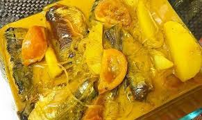 Hias hidangan dengan cili padi, bawang merah, daun pasli, timun, nenas dan telur rebus. Sardin Tin Masak Lemak Cili Padi Memang Pedas Sedap Semua Semua Semuanya