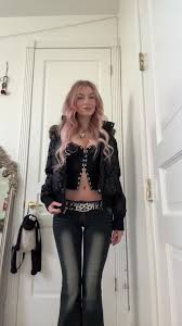 Winter Fashion Guide: Stylish Snow Day Outfits