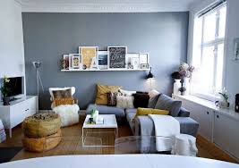 Untuk ruang tamu yang diletakkan terpisah dari ruang keluarga, dapat kita atur berbeda. 9 Idea Deco Susun Atur Ruang Tamu Rumah Teres