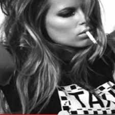 Amber Jolene's Instagram, Twitter & Facebook