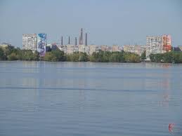 Найперші згадки про нього знайдено ще у писаннях святого феодосія, а. Podorozhuyemo Ukrayinoyu Dnipro Monastirskij Ostriv Dityacha Zaliznicya Ta Zakohani Kolobki Novini Hmelnickogo Ye Ye Ua