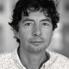 In march 2020, the weekly magazine stern even published an article entitled the corona virus has made prof. Sonderpreistrager Prof Dr Christian Drosten Klartext