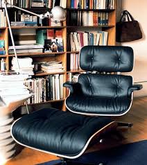 I Love Eames Chairs Book Nooks Espacos Pequenos Interiores Decoracao De Interiores