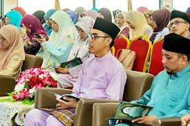 Pada unggahan tersebut, tampak di bulan ramadhan ini, kita sering mendengar tentang seruan untuk mengkhatamkan alquran selama. Religious School Holds Khatam Al Quran Ceremony Borneo Bulletin Online