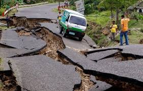 Gempa bumi biasa disebabkan oleh pergerakan kerak bumi (lempeng bumi). Ringkasan Materi Gempa Bumi Rumushitung Com